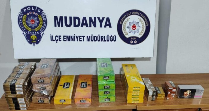 Bursa’da çok sayıda bandrolsüz sigaraya el konuldu