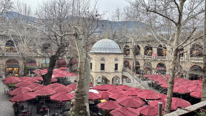 KOZAHAN’DA ‘KOLON SKANDALI’