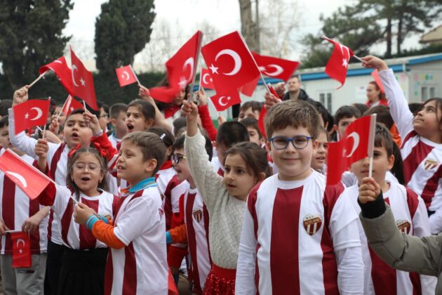 Çocuklar İnegölspor formasıyla buluşuyor