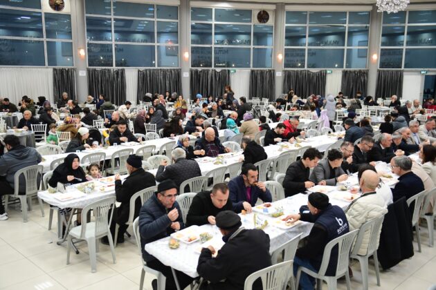 Osmangazi’de Ramazan paylaştıkça güzelleşiyor