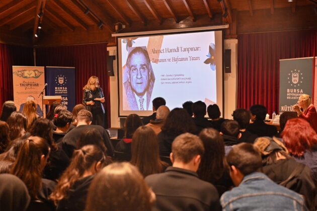 Bursa’da mitlerin modern yankısı konuşuldu