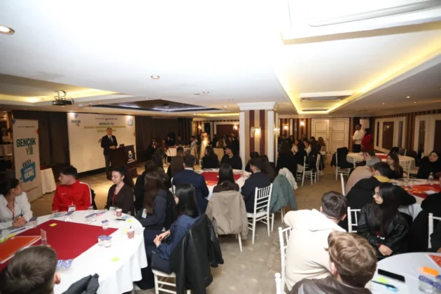 İnegöl’de söz gençlerin