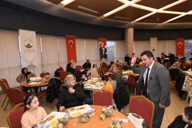 Başkan Aydın yüzlerce yürekle aynı sofrayı paylaştı