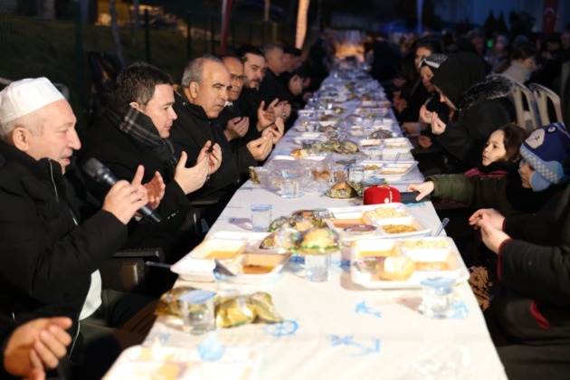 Başkan Aydın iftar sofrasında Osmangazililerle buluştu