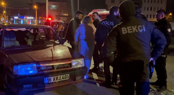 Darp edildiğini iddia etti aracını parçaladı