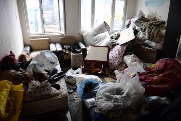 Osmangazi Belediyesi’nden çöp eve müdahale