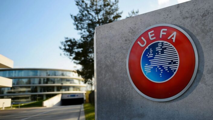 UEFA’dan Galatasaray’a seyirci yasağı