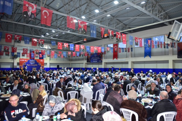 Büyükşehir’in iftar sofrası Harmancık’ta kuruldu