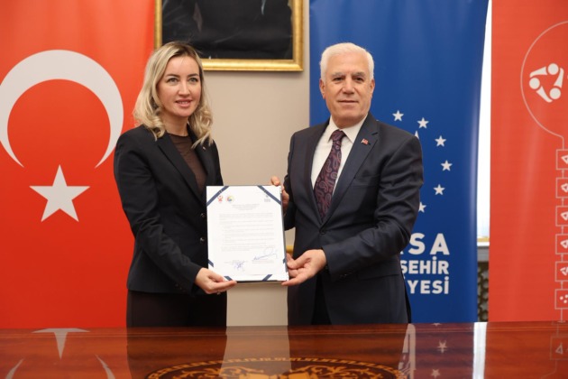 Büyükşehir’den ‘Sanayide Kadın Eli Projesi’ne destek