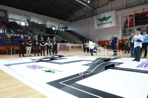 Starwood İnegöl Robot Yarışması renkli görüntülere sahne oldu