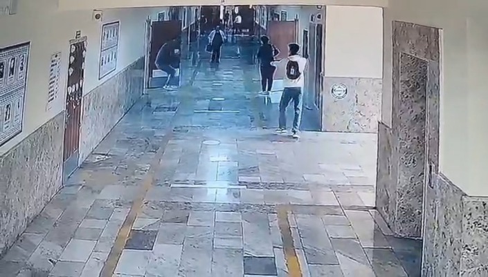 Lisede silahlı saldırı: 16 yaralı