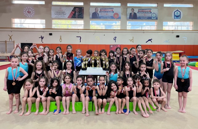 TBMM Kupası’na Yıldırımlı jimnastikciler damga vurdu