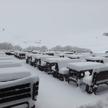 Zirve yeniden beyaza büründü