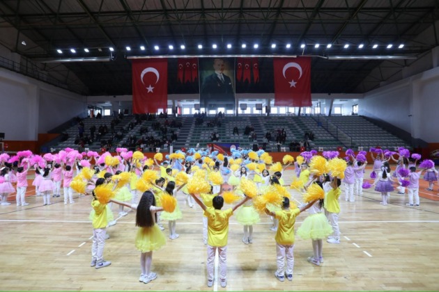 İnegöl’de 23 Nisan coşkusu