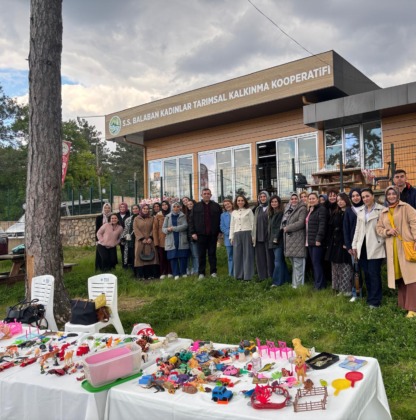 Balaban’da doğayla iç içe kum tepsisi eğitimi
