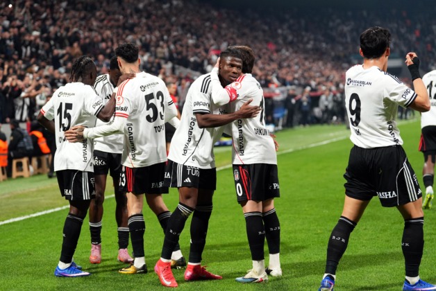 Beşiktaş yarı finale yükseldi