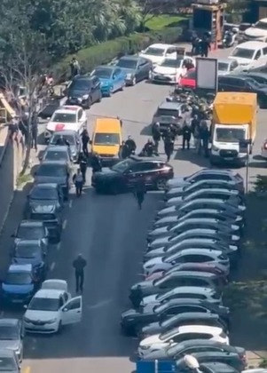 İsrail Konsolosluğu yakınında çatışma