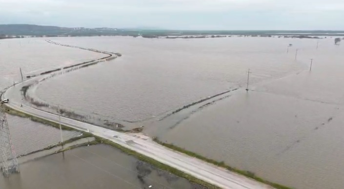 Tarım arazileri sular altında kaldı