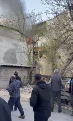 Çatı katında korkutan yangın