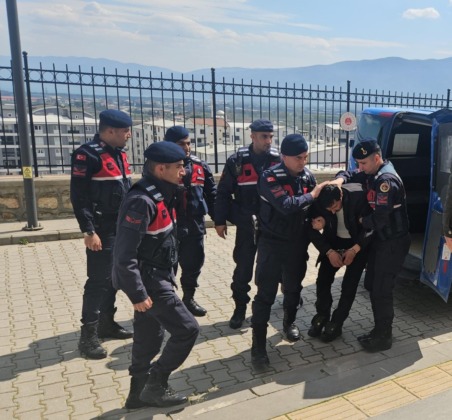 Baba-oğul cinayetinde zanlı tutuklandı