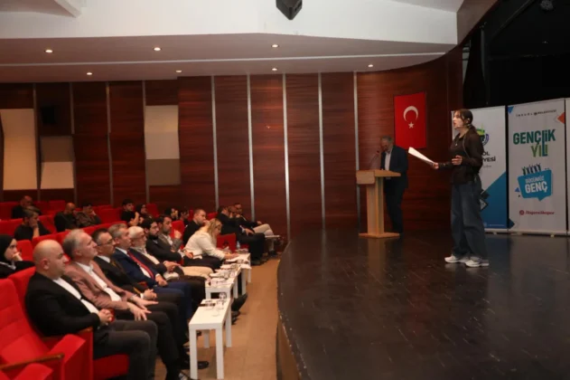 İnegöl’de öğrenciler hitabet yeteneğini konuşturdu