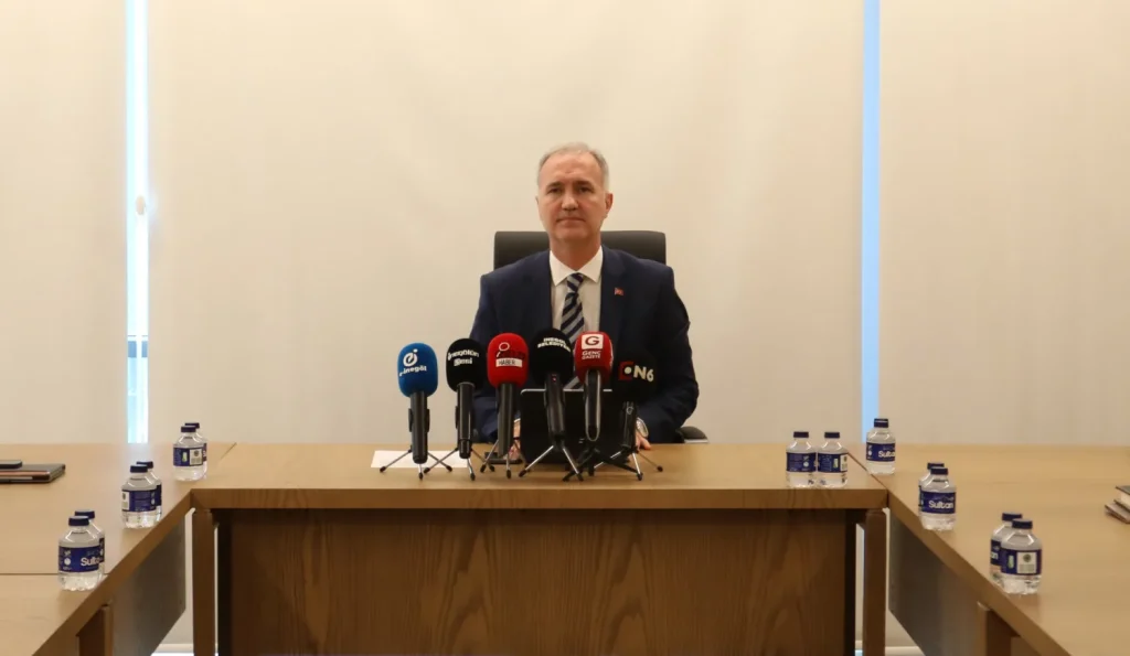 İnegöl bayrama hazır