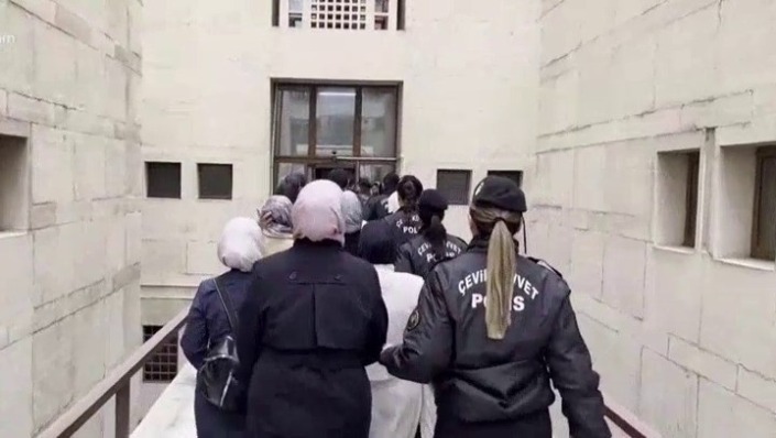 Bursa’da sahte doktor çetesi çökertildi
