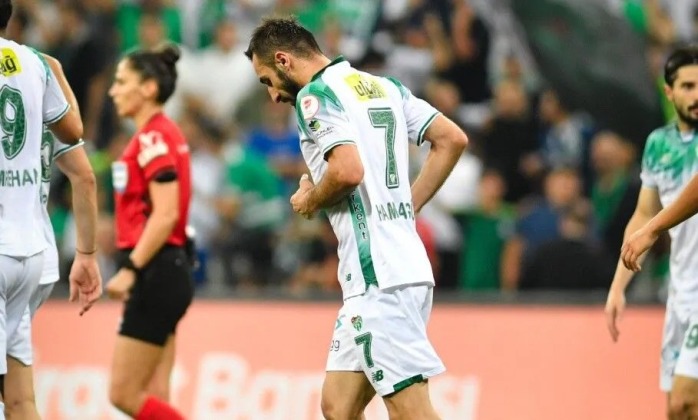 Bursaspor’da bir ayrılık daha!