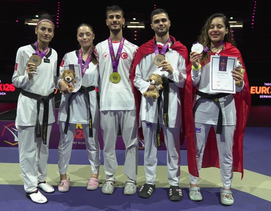 Milli sporculardan 5 madalya