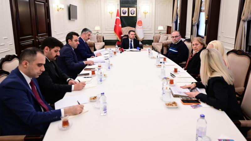 Akın Gürlek, Çağla Tuğaltay’ın ailesiyle görüştü