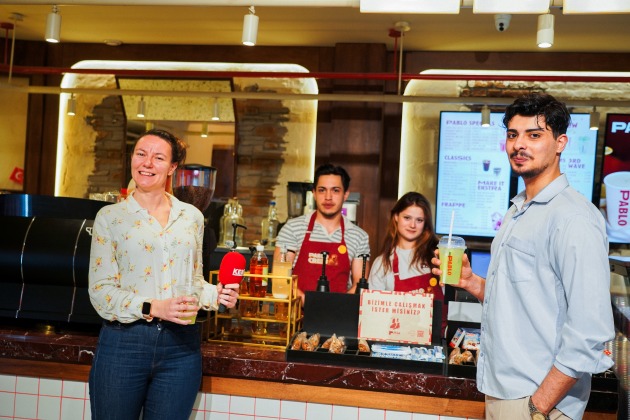 Özlüce’de gece 4’e kadar açık tek kafe: Pablo Özlüce