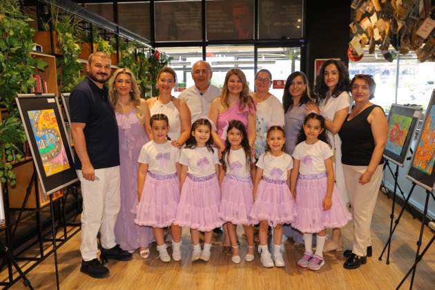 Minik ressamların eserleri sanatseverlerle buluştu