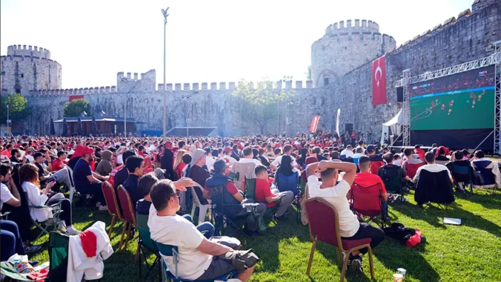 Milli maç yayınlarına YKS ayarı!