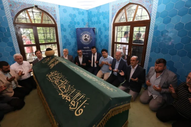 İnegöl’ün Fatihi Turgut Alp kabri başında anıldı