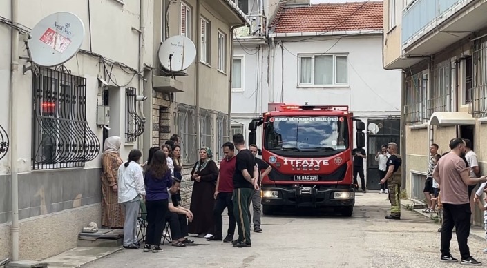 Apartmandan gelen koku paniğe neden oldu