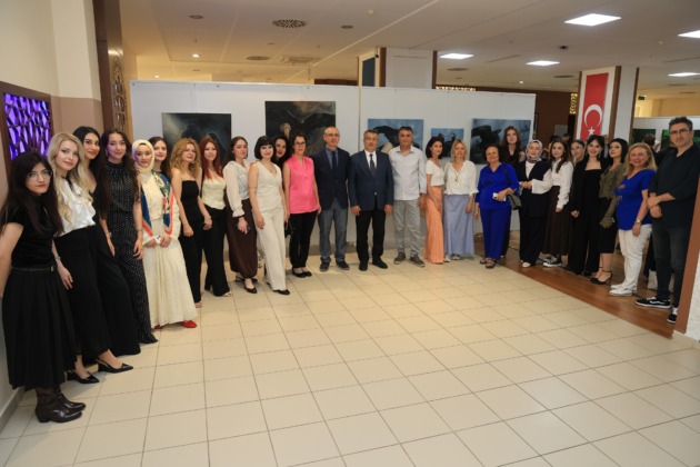 Geleceğin sanatçılarının eserleri sanatseverlerin beğenisine sunuldu