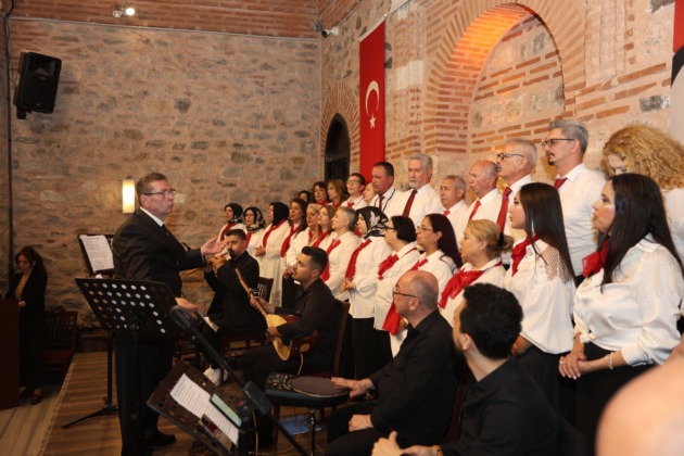 Bursalı sanatseverler müzik dolu bir gece yaşadı