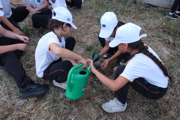 Çocuklar fide dikerek doğa bilinci kazandı