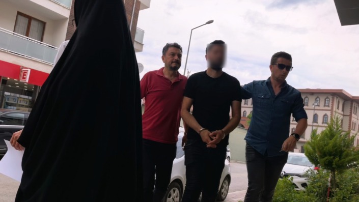 Kayınbiraderi tarafından 7 bıçak darbesiyle yaralandı!