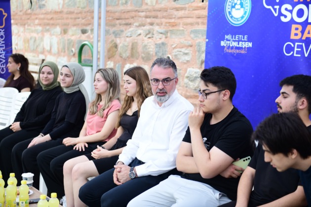 Başkan Erol gençlerle buluştu