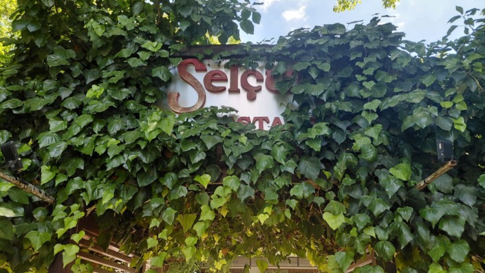 Bursa’nın Lezzet Çınarı:  Selçuk Restoran’da 59 yıllık gelenek