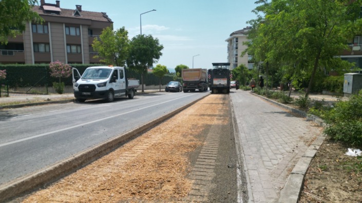 Büyükşehir’de asfalt mesaisi