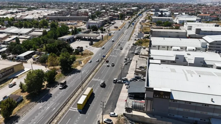 İnegöl Belediyesi’nden sanayi bölgesine asfalt hamlesi