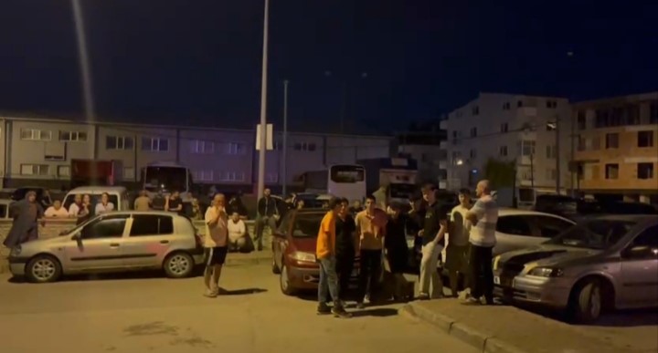 Kavgada bıçaklar çekildi