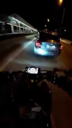 Sollamak isterken otomobile çarptı