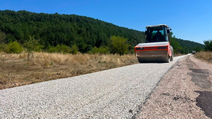 Keles’de yollar yenileniyor