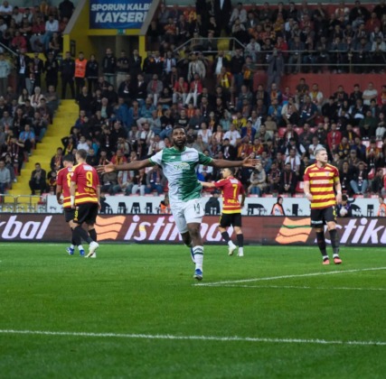 Bursaspor deplasmanda kazandı