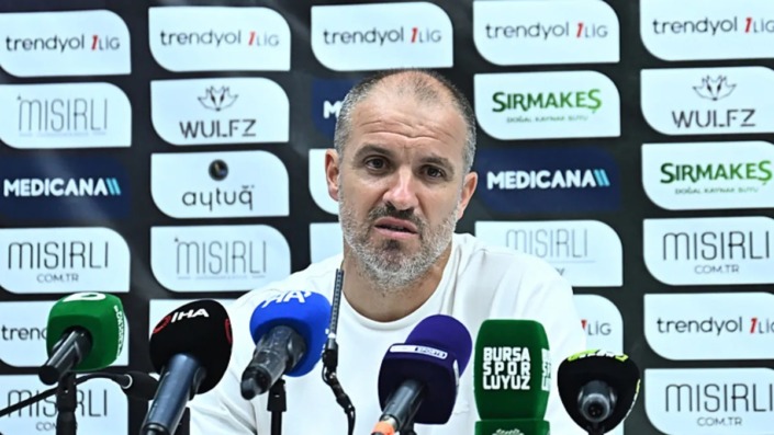 Bursaspor Teknik Direktörü Mustafa Er: Hakem bize mağlubiyet aldırdı