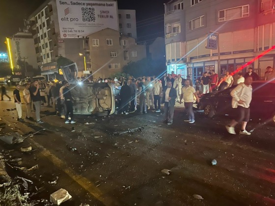 Kırmızı ışık ihlali kazaya neden oldu