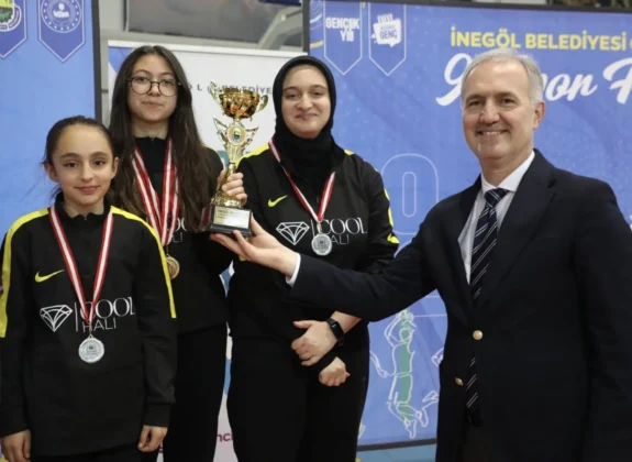 İnegöl’de binlerce çocuk ve genç sporla buluştu